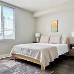 Stunning 2Bd 2Bth Apt In Santa Monica!
