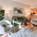 2 Bd 2 Ba In The Heart Of Encino 104