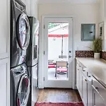Cozy La Getaway With Hot Tub, 10 Min To Beach
