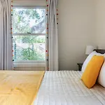 Cozy La Getaway With Hot Tub, 10 Min To Beach