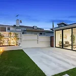 Modern Stylish Get-Away