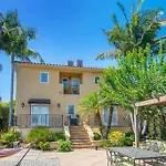 Spacious 6-Bedroom La Home With Fire Pit, Kids\' Playground, And Outdoor Dining
