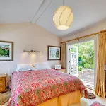Vibrant Home With Patio - Near Santa Monica Pier!