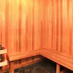 La Sunshine House-Pool, Sauna And Free Parking