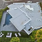 The Elvis Villa By Stay Awhile Villas