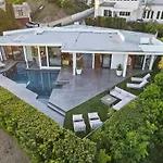 The Elvis Villa By Stay Awhile Villas