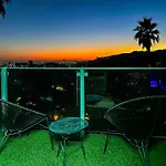 Stunning Views Hollywood Hills Lux Living