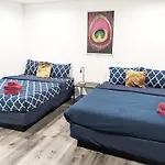 Modern 3Br Home In Mid-City