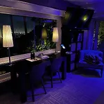 Hollywood Hills Jetliner Views At Studio 1080 Hollywood