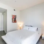 2Br Luxury Oasis Stay Hollywood Av