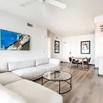 New 2Br Weho Condo Getaway Stay D