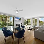The Turquoise Lounge - Chic 2Br Beach View Pool, Sauna