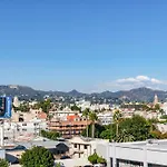 2Br West Hollywood Jetliner Views Condo