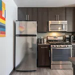 Weho Topfloor Suite D