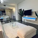 1 Bedroom Spacious In Hollywood