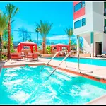 A-Class Lavish 2 Bed Apt In Woodland Hills Ca