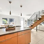 Cheerful 4Bedrooms 2.5Bath Villa Venice Beach Ca