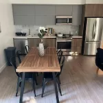 Stylish Westwood Apartment - Steps From Ucla