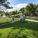 Blueground Burbank Pool Bbq Near Shops Lax-1288