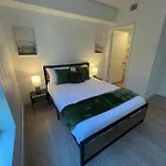 Modern Retreat In Koreatown - Perfect For Your La Stay!