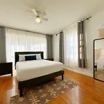 Bargain Beverly Hills 3 Bedroom In Great Area 5 Minutes To Rodeo Drive