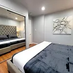 2 Bedroom Apartment1 Mile South From The Hollywood Walk Of Fame And Hollywood Sign