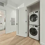 Stylish Downtown La Getaway - Prime Location On Wilshire Blvd!