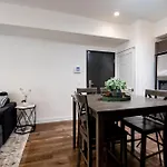 New Modern 2Br 3Ba Apt In Central La Rooftop & Free Parking
