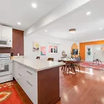 Southwest Chic Bungalow In The Heart Of Hollywood