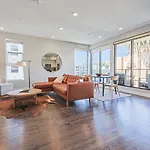 Hollywood Escape! Elegant 2Br 2Ba Rental