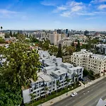 Elegant Hollywood Retreat - Spacious 2Br 2Ba Condo With Resort-Style Amenities