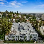 Elegant Hollywood Retreat - Spacious 2Br 2Ba Condo With Resort-Style Amenities