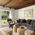 Adorable 4 Bedroom Home With Pool & More