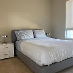 Amazing Apartments Near The Grove