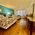 Room A09 Majestic Hotel