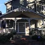 Elaine\'S Hollywood Bed & Breakfast