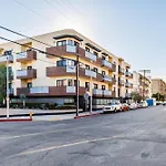 Hollywood Furnished Apartments