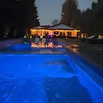 Woodland Hills Paradise Resort Style Home
