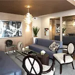 Beverly Hills Penthouse 2 Bedroom Apt With Parking 407