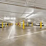 Beverly Hills Chic 2 Bed 2Bath With Patio And Parking 309