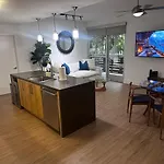 Amethyst Horizon - Stylish Peaceful 2Br W Zen Garden View Pool Gym