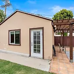 Private Guest Suite Beverly Hills Adj