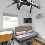 Private Guest Suite Beverly Hills Adj