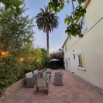 3 Bedroom Guest Suite First Floor Unit With Nice Patio Area Right Next To The Mrc Hotel 10 Minutes From Rodeo Drive Washer Dryer Wifi And More