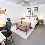 Cozy 2 Bedroom Retreat In Vibrant Dtla Awaits!