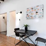 Comfortable Beverly Hills Studio Near Rodeo Drive