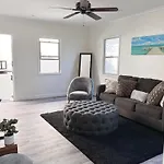 Fully Remodeled 1 Bedroom In Prime West Hollywood
