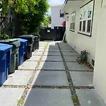 Fully Remodeled 1 Bedroom In Prime West Hollywood