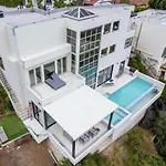 Stunning View 3-Br Home Hollywood Vista & Infinity Pool