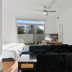 Elegant And Comfortable Studio Apartment In Beverly Hills